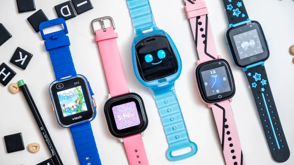 ساعت‌های هوشمند با رنگ‌های صورتی و آبی برای کودکان