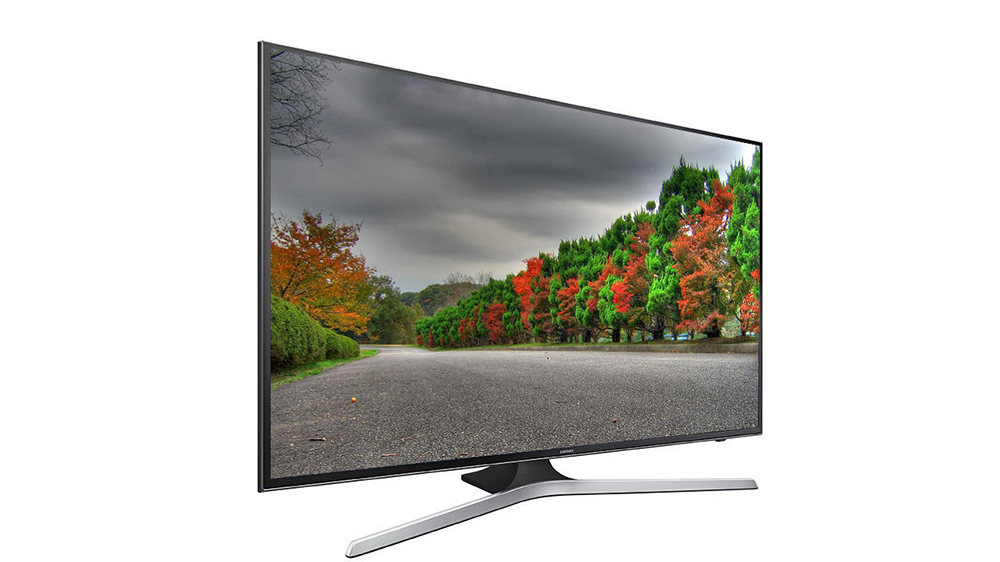 تلویزیون 55 اینچ سامسونگ مدل NU7900 با صفحه نمایش جاده و درخت