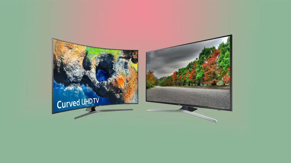 دو تلویزیون سامسونگ مدل NU8900 سایز 55 اینچ که صفحه نمایش یکی طبیعت است و دیگری صخره و اقیانوس