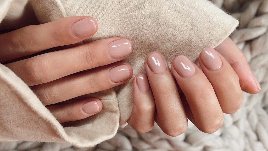 ۶ مدل از انواع مختلف رنگ لاک نود💅🏻 + ترندترین لاک‌‌های روشن و خنثی