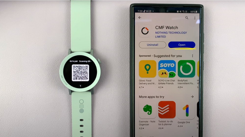 باز کردن برنامه cmf watch از گوگل پلی استور در گوشی سامسونگ