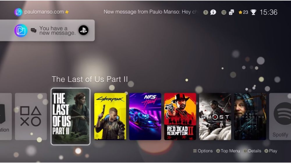 منو اصلی پلی استیشن ۵ با بازی‌های لست آو آس ۲، سایبرپانک، نیدفوراسپید، رد دد ۲ و دث استرندینگ با پس‌زمینه مات