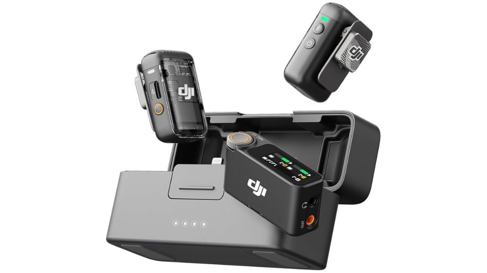 میکروفون بی سیم یقه ای dji مدل mic 2 به همراه دو فرستنده و یک گیرنده و محفظه شارژ