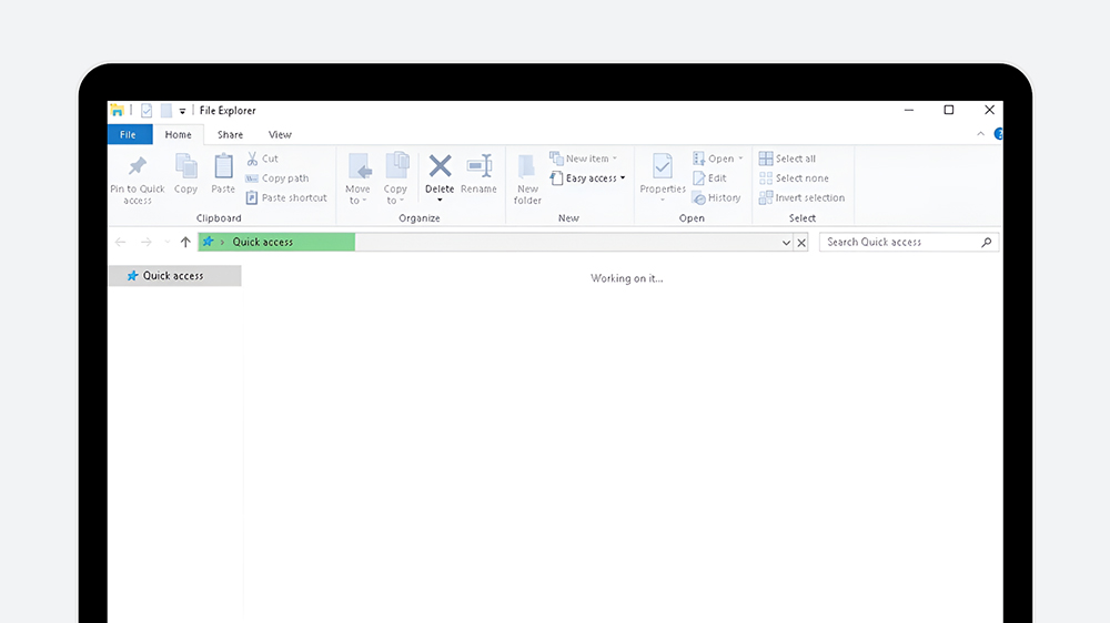 صفحهنمایش لپتاپ در حال نمایش مشکل Not Responding برنامه File Explorer ویندوز