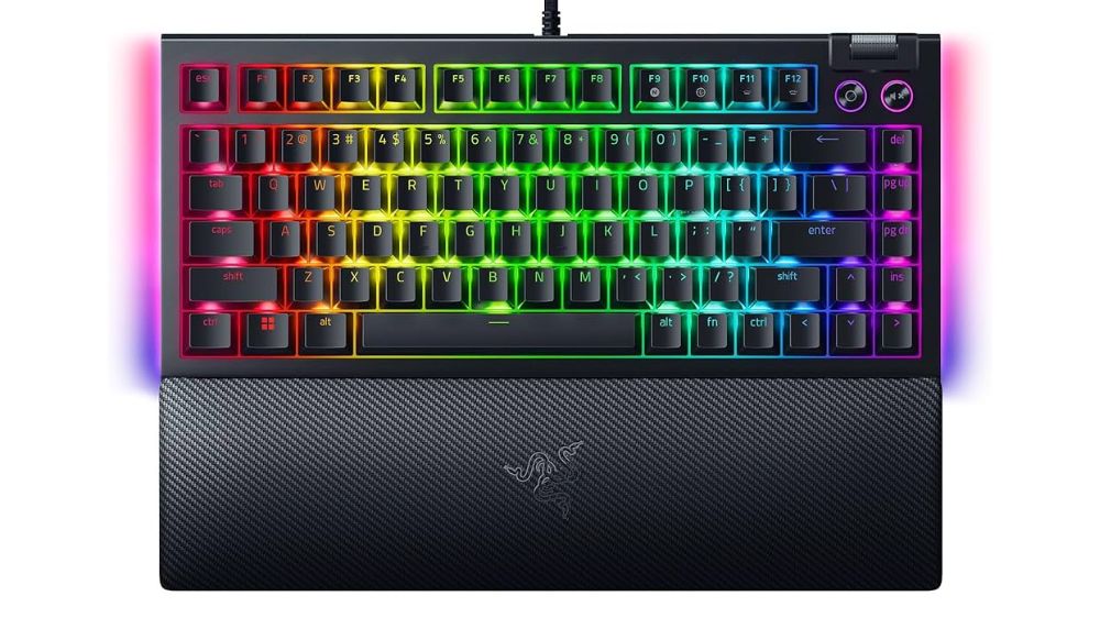 کیبورد مدل Blackwidow v4 ۷۵ درصد از برند ریزر به رنگ مشکی با نورپردازی rgb