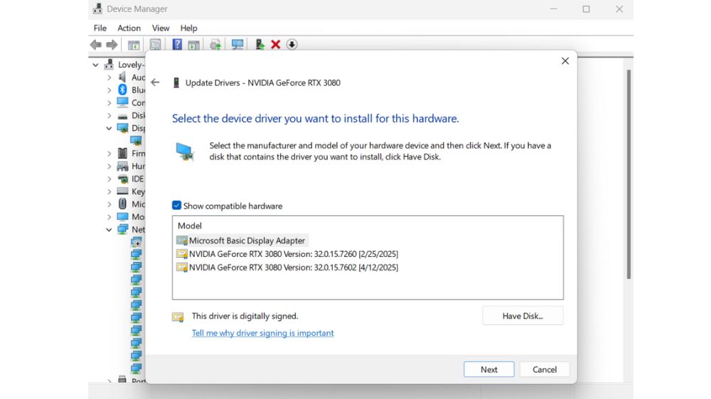 اسکرینشات بخش Device Manager در ویندوز ۱۱ که آپدیت درایور دیسپلی به صورت دستی را نشان میدهد با پسزمینه سفید