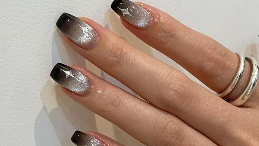 مدل طراحی ناخن دست با لاک آيس سیلور