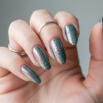 ناخن‌هایی با ژلیش دیسکو شاین
