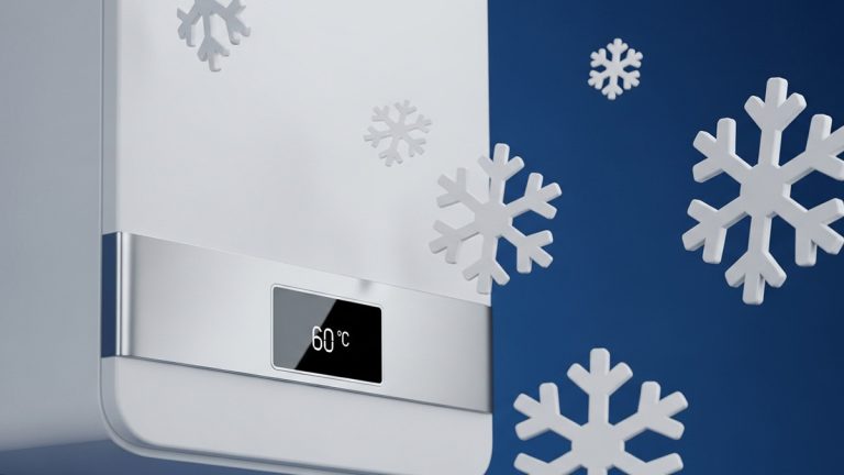 نمای نزدیک از یک پکیج دیواری با دانه‌های برف در پس‌زمینه آبی تیره